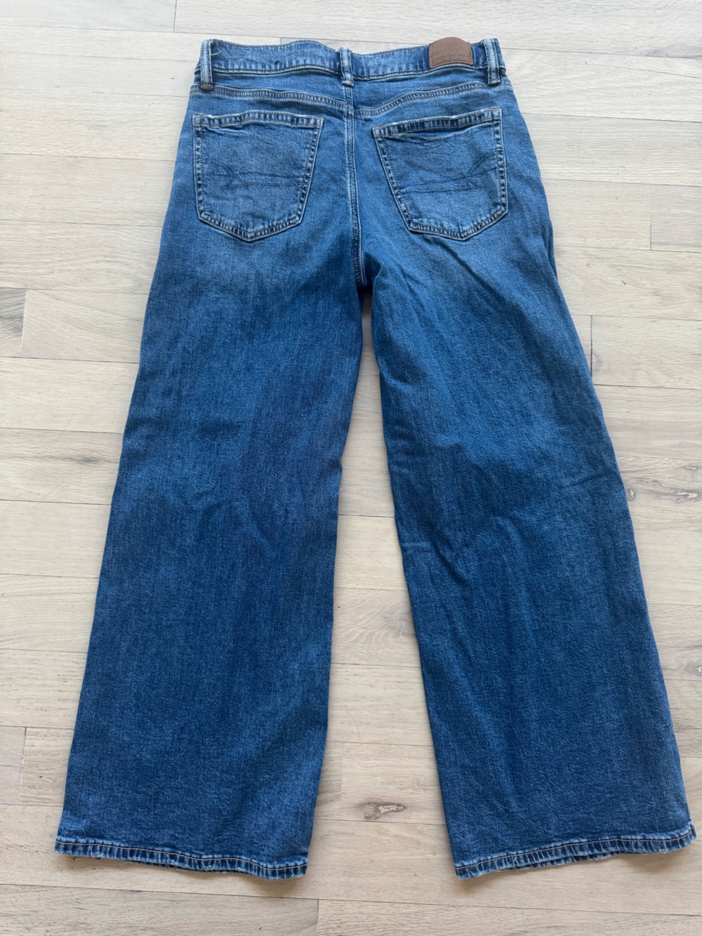 American Eagle Outfitters Medium Blue Wide-Leg Jeans for Women - Picture 2 of 4